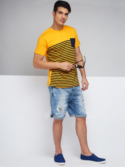 

Difference of Opinion Men Yellow & Navy Striped Round Neck T-shirt