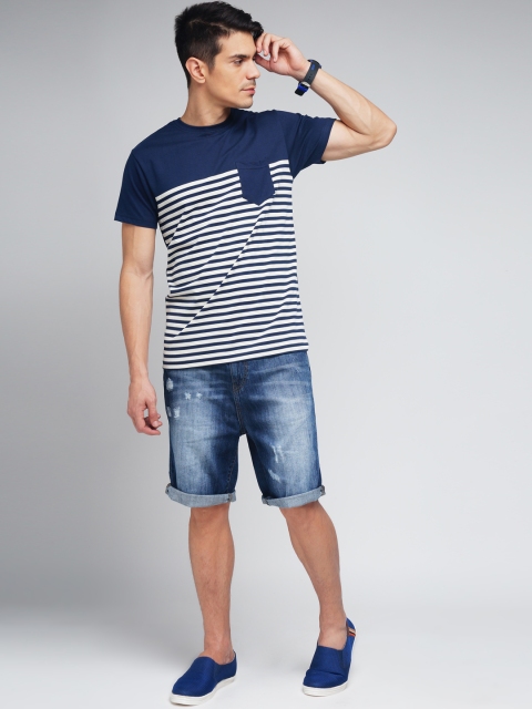 

Difference of Opinion Men Navy & White Striped Round Neck T-shirt, Navy blue