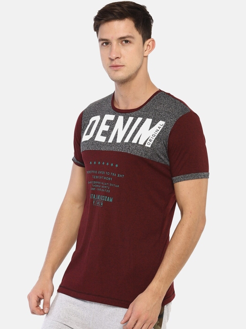 

Masculino Latino Plus Men Burgundy Typography Printed Applique T-shirt