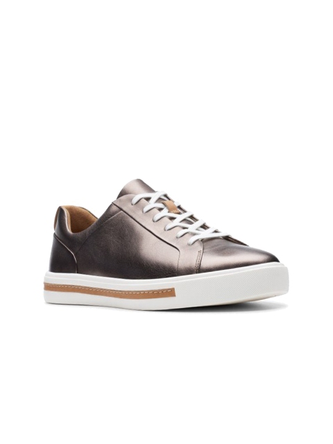 

Clarks Women Grey & Metallic-Toned Solid Leather Sneakers