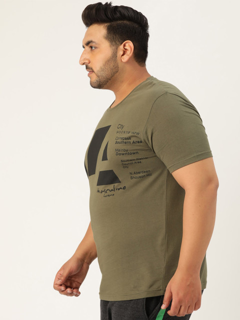 

Masculino Latino Plus Men Olive Green Typography Printed Raw Edge T-shirt