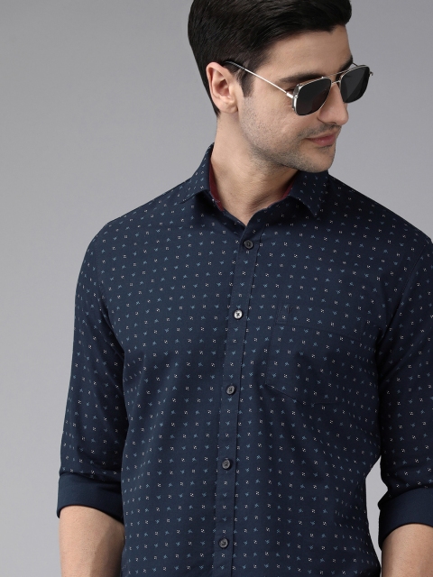 

Van Heusen Sport Men Blue & White Slim Fit Printed Casual Shirt