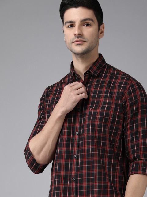 

Van Heusen Sport Men Black & Red Slim Fit Checked Pure Cotton Casual Shirt