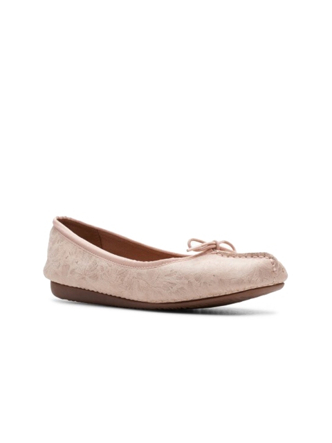 

Clarks Pink Leather Flatform Pumps