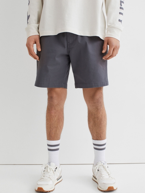 

H&M Men Grey Regular Fit Cotton Chino Shorts