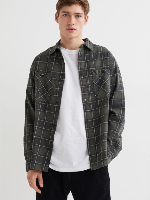 

H&M Men Green Relaxed Fit Checked Shirt