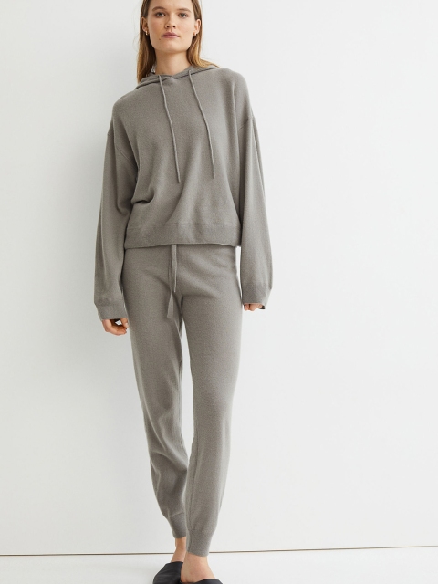 

H&M Women Grey Solid Cashmere Hoodie