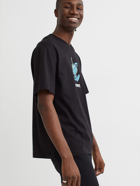 

H&M Men Black Relaxed Fit T-shirt