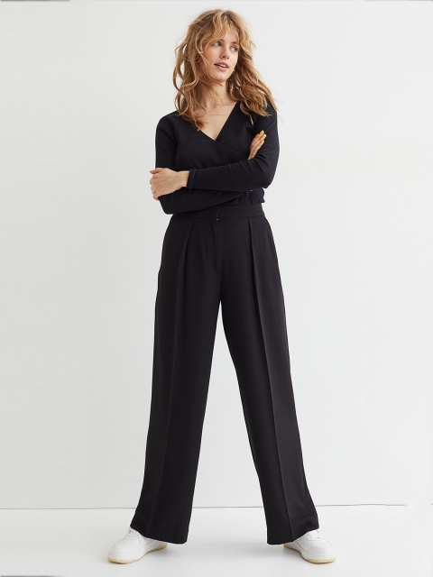 

H&M MAMA Black Ribbed Nursing Top