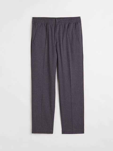 

H&M Men Grey Solid Regular Fit Dressy Joggers