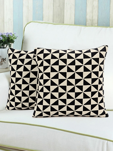 

Saral Home Black & White Set of 2 Printed 16" x 16" Square Cushion Covers