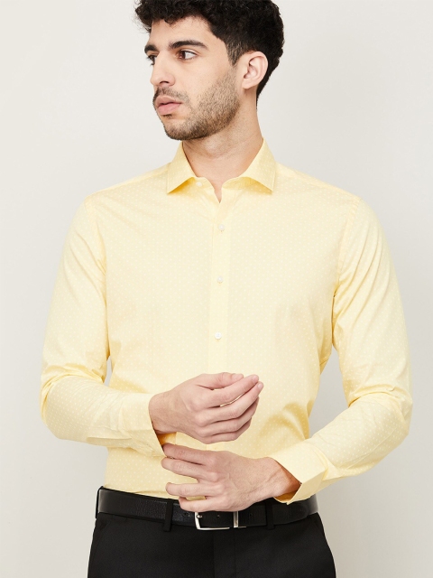 

CODE by Lifestyle Men Yellow Slim Fit Printed Casual Shirt