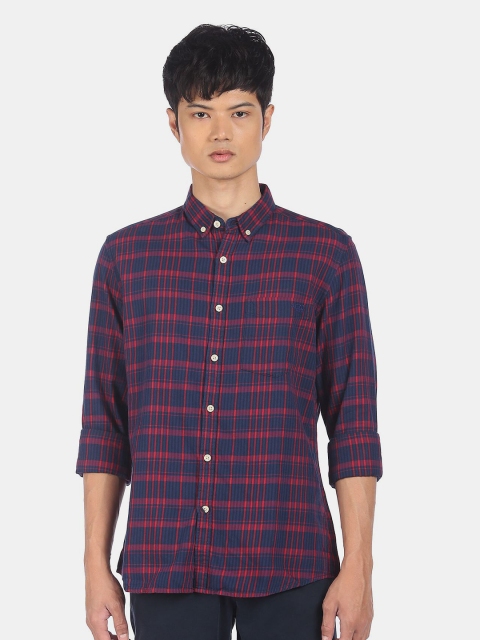 

Aeropostale Men Blue Tartan Checks Casual Shirt
