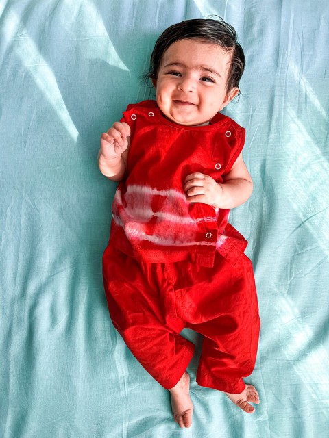

Tiber Taber Boys Red Dyed Pure Cotton Kurta with Pyjamas