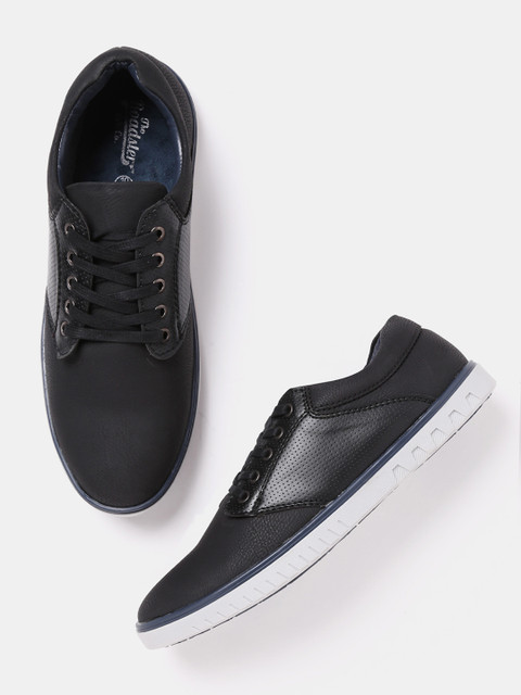 

Roadster Men Black Sneakers
