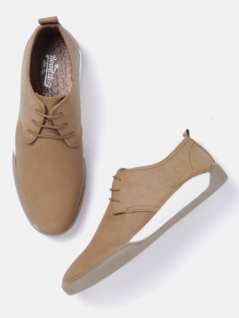 

Roadster Men Brown Textured Derbys