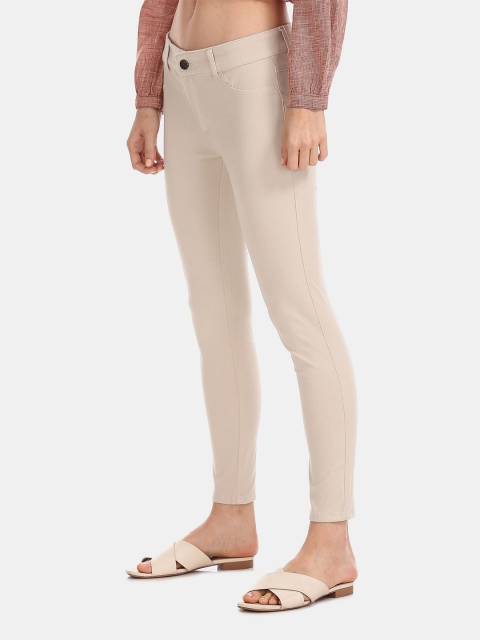 

Sugr Women Beige Regular Fit Solid Denim Jeggings