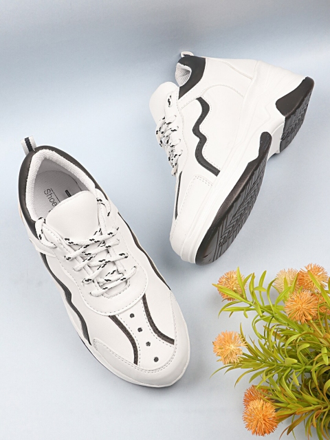 

Shoetopia Women White & Black Air max Walking Shoes