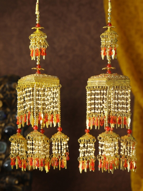 

Priyaasi Gold-Toned Red Pearl Beaded Kaleeras