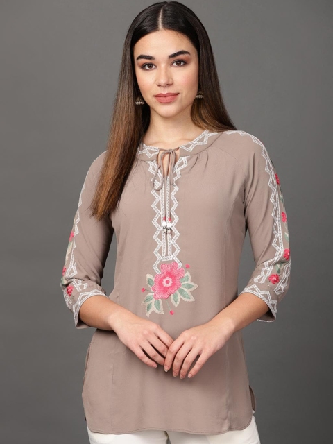 

Lakshita Beige & White Floral Embroidered Thread Work Pure Cotton Thread Work Kurti