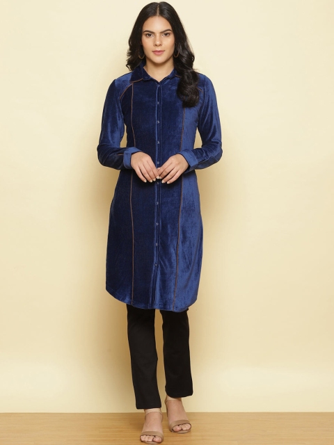 

Lakshita Women Blue Solid Panelled Velvet Kurta