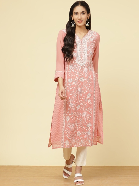 

Lakshita Women Peach-Coloured Geometric Embroidered Chikankari Anarkali Kurta