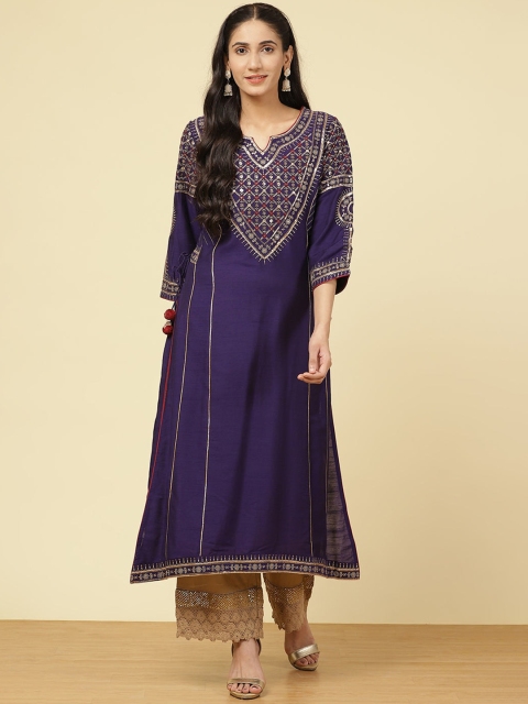

Lakshita Women Purple & Gold-Toned Geometric Yoke Design Thread Work Cotton Kurta