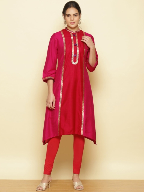 

Lakshita Women Fuchsia & Red Thread Work Cotton Kurta