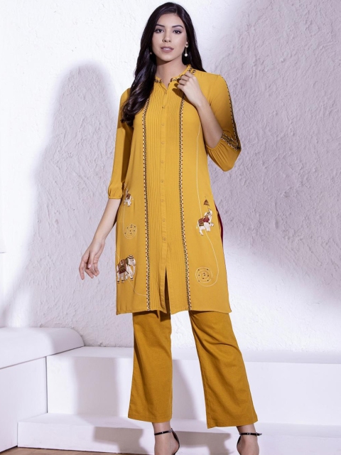 

Lakshita Women Yellow Embroidered Cotton Straight Kurta