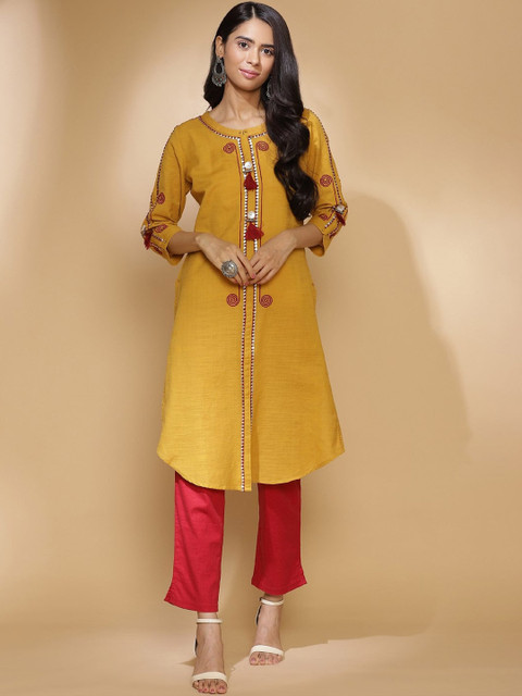 

Lakshita Women Red Ethnic Motifs Embroidered Kurta