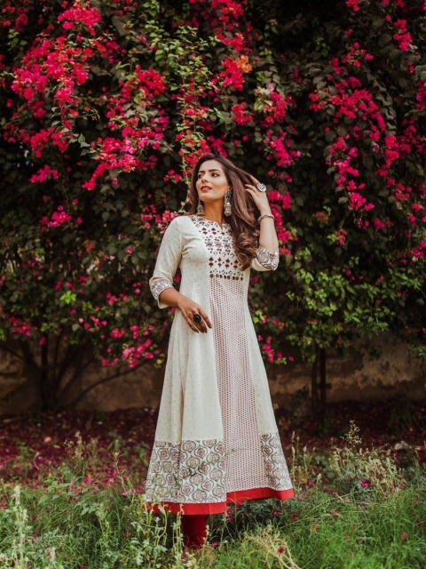 

Lakshita Women White & Red Floral Yoke Design Keyhole Neck Anarkali Kurta
