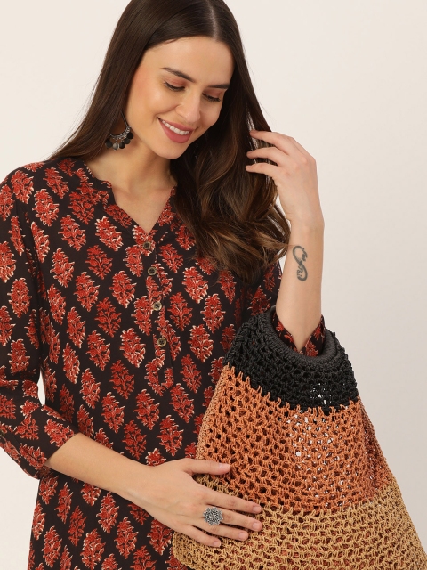 

AMUKTI Women Black & Maroon Ethnic Motifs Printed Straight Kurta