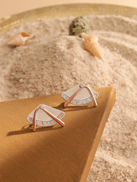 

shaze Silver-Toned & Off White Classic Studs Earrings