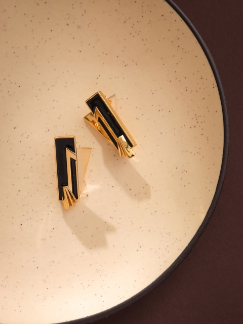 

shaze Gold-Plated Drop Earrings