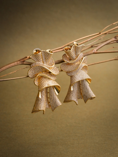 

shaze Gold-Plated & White Rippled Waves Drop Earrings