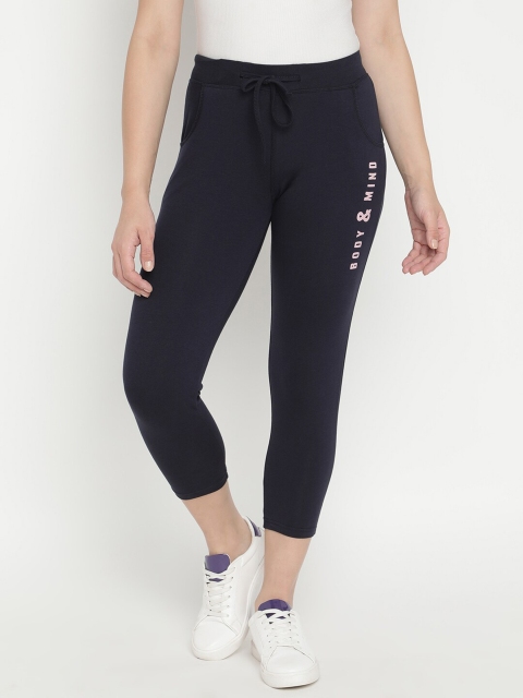 

V2 Value & Variety Women Navy Blue & White Printed Regular Fit Capris