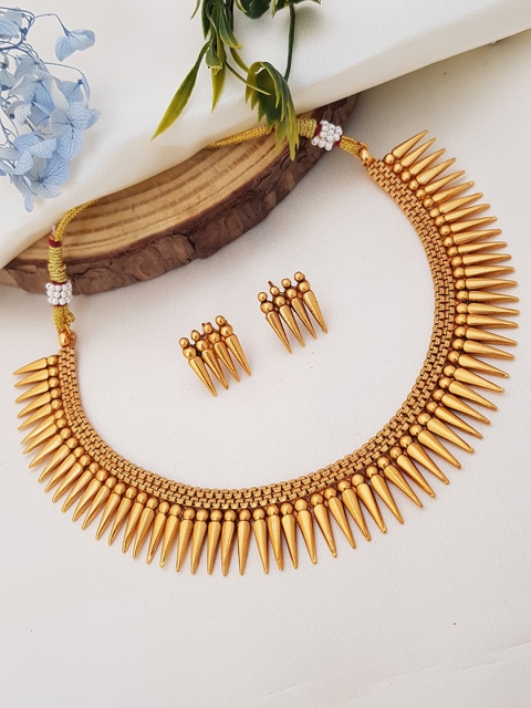 

GRIIHAM Gold-Plated Classic Coorgi Design Jewellery Set