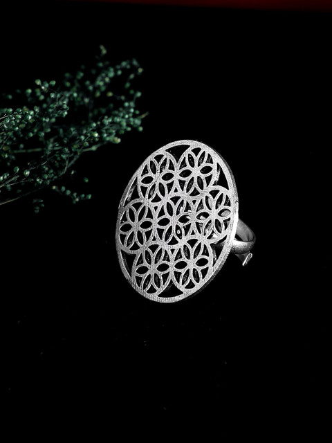 

ZeroKaata Oxidised Silver-Plated Floral Ring Adjustable Finger Rings