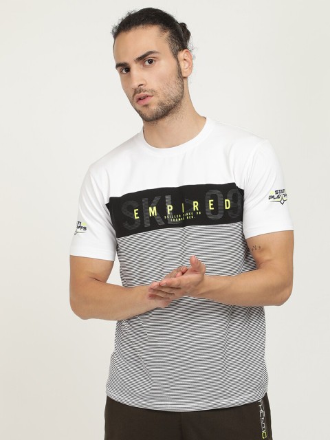 

V2 Value & Variety Men White & Black Printed Regular Fit T-shirt