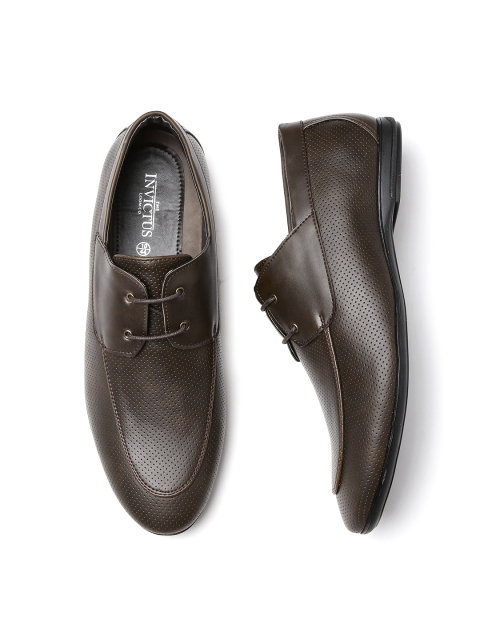 

INVICTUS Men Brown Perforated Derbys