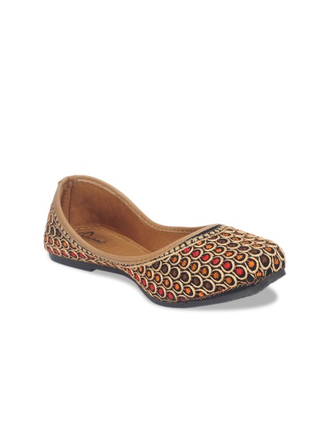

The Desi Dulhan Women Multicoloured Ethnic Mojaris, Multi