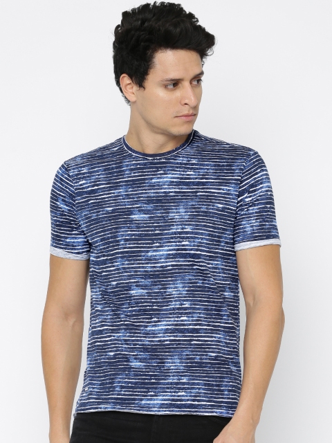 

Forca by Lifestyle Men Blue Striped Round Neck T-shirt