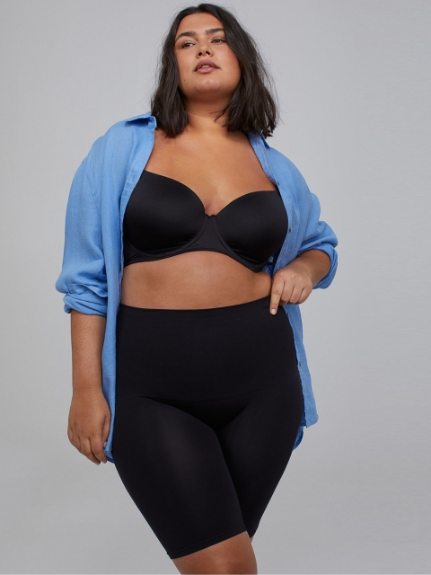

H&M+ Women Black Firm shaping bikers