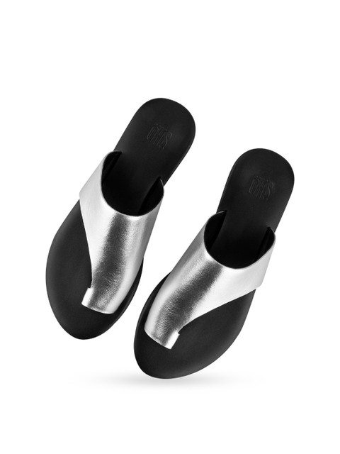 

SKO Women Silver-Toned One Toe Flats