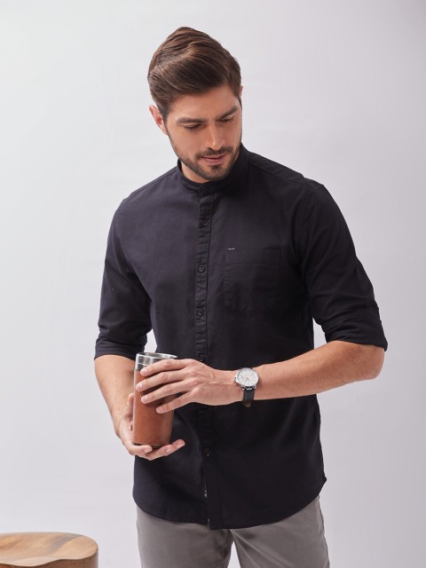 

Oxemberg Men Charcoal Classic Slim Fit Casual Shirt