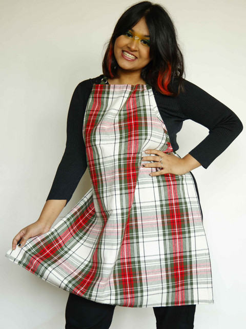 

Ariana Green & Red Striped Aprons