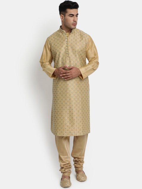 

HOB Men Gold-Toned Ethnic Motifs Embroidered Kurta with Churidar Solid Pyjamas