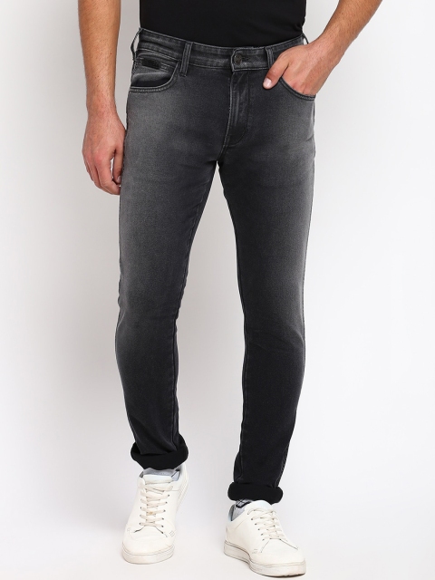 

Wrangler Men Grey Slim Fit Low-Rise Light Fade Stretchable Jeans