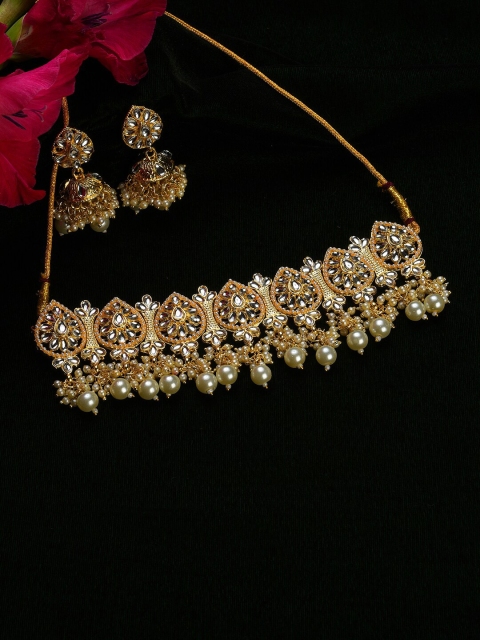 

SOHI White Kundan Studded Gold Plated Necklace Set