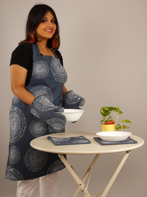

Ariana Woman Grey Printed Apron